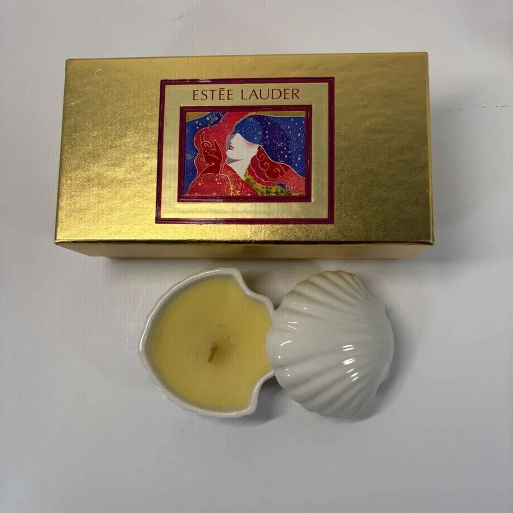 Beautiful Estee Lauder Heart-to-Heart set‎ (1) Fragrance Candle Heart Shaped